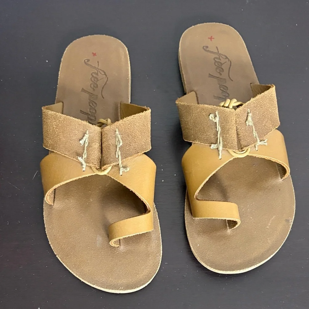 Free People Sophie slip on leather sandals brown toe loop tie detail Sz 37